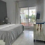 Solguest A 7 Minutos De Puerto Banus 1ª Linea Playa!!! * Marbella