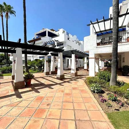 Solguest A 7 Minutos De Puerto Banus 1ª Linea Playa!!! Марбелья