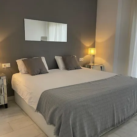 Апартаменти Solguest A 7 Minutos De Puerto Banus 1ª Linea Playa!!! *